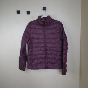 Uniqlo Women's Ultra Light Down Quilted Puffer Jacket in Maroon Size L